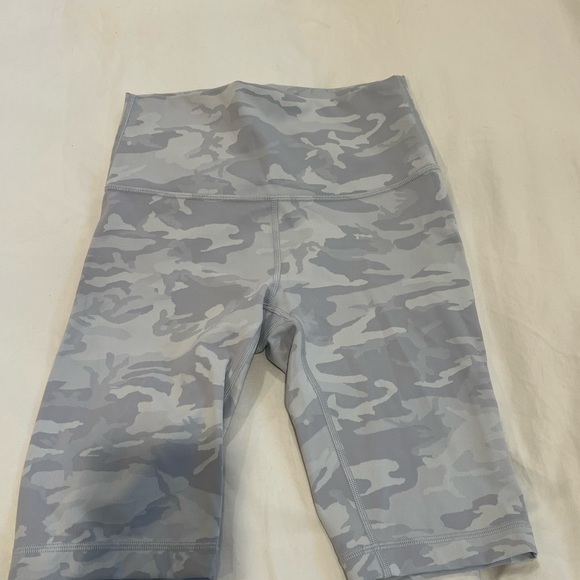 Lululemon Wunder Under Short 10" *Ribbed Incognito Camo Jacquard Alpine Size6 - Picture 2 of 6